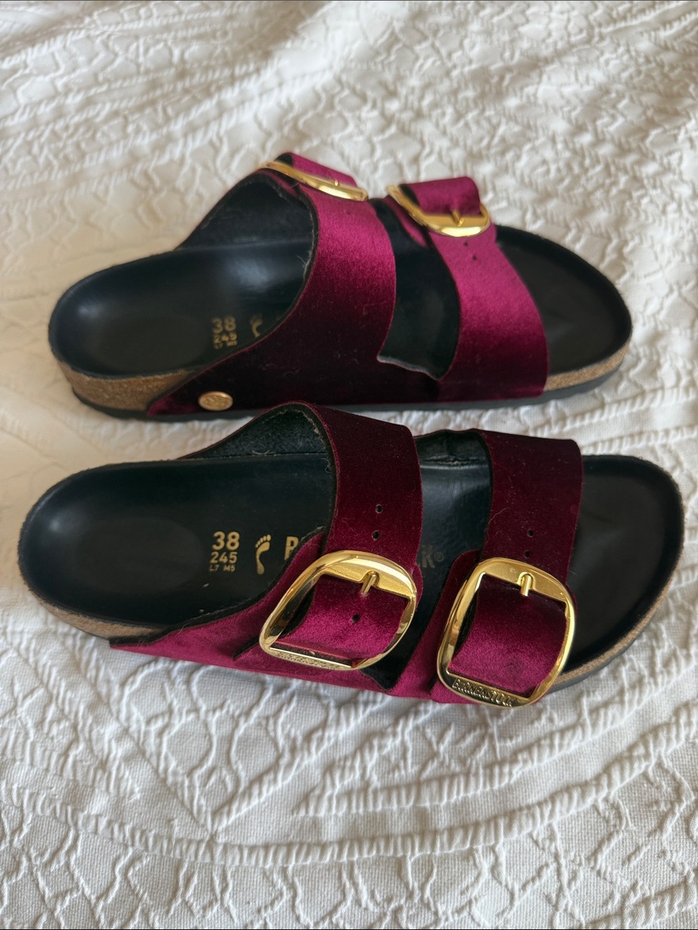 Red/Maroon velvet Birkenstock Sz 38 - Picture 2 of 7